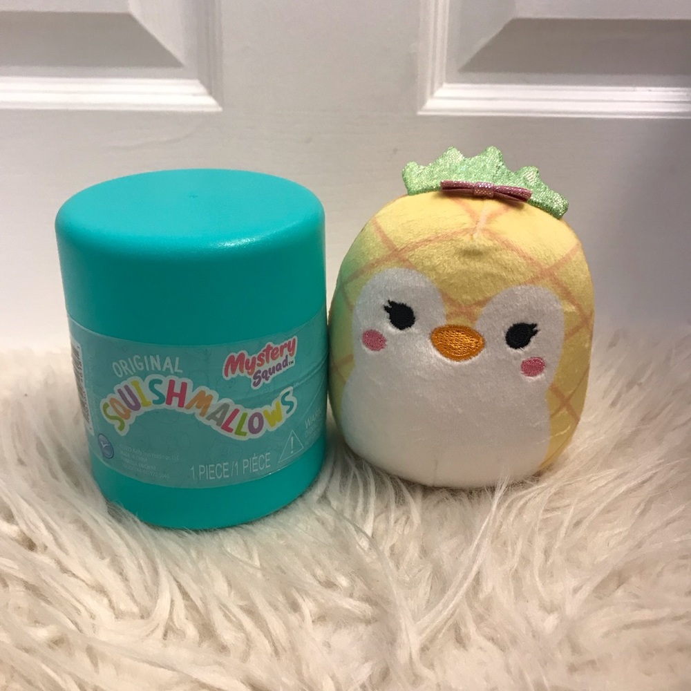 Pineapple Penguin 4” capsule Squishmallow NWT